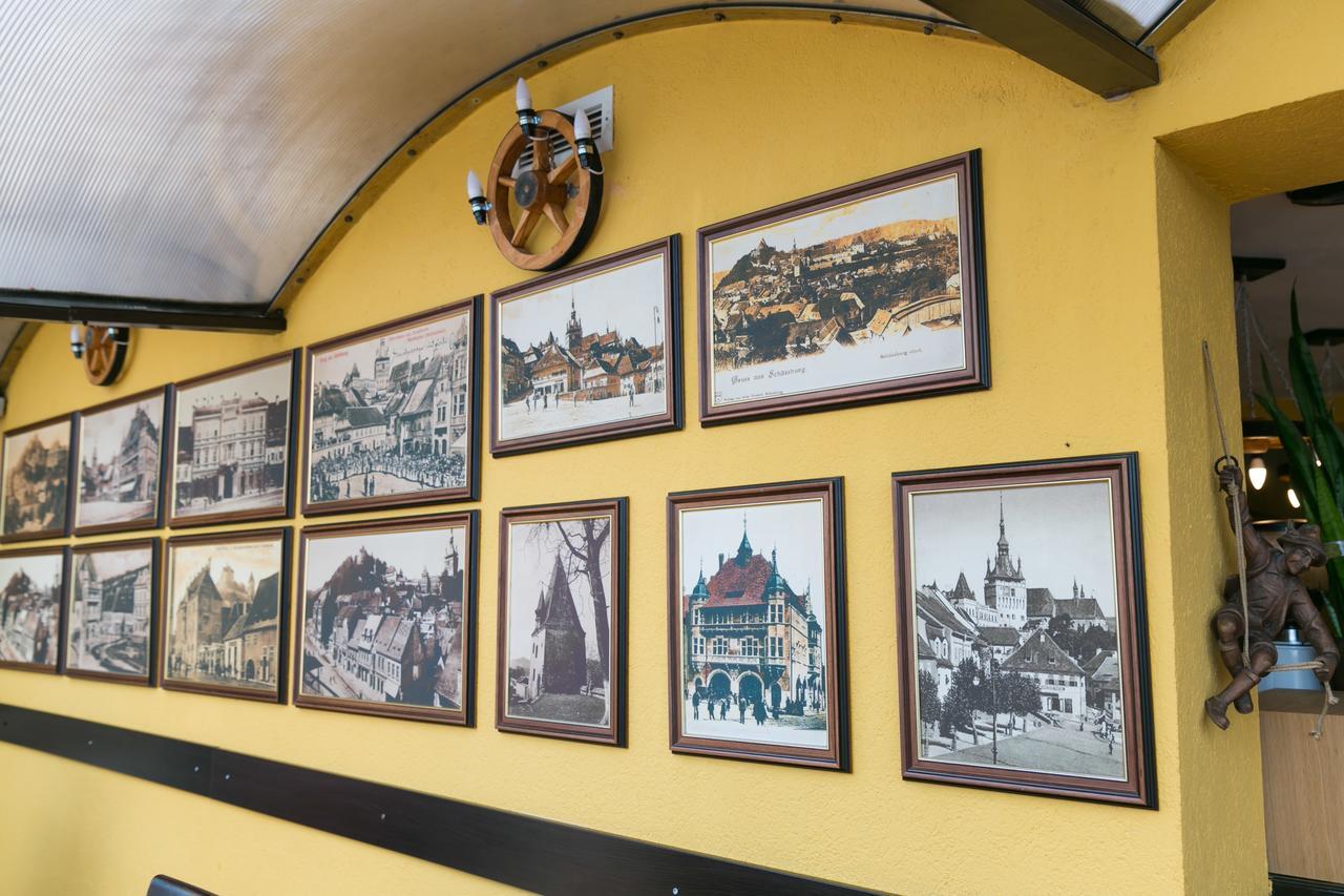 Hotel Transilvania Segesvár Kültér fotó